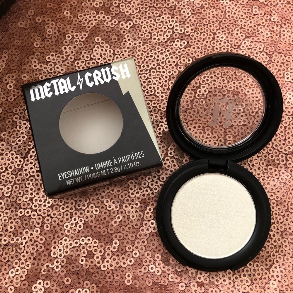 Kat Von D Metal Crush Eyeshadow in Thunderstruck